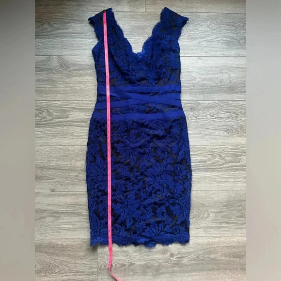 Tadashi Shoji Black Blue Lace Double V Sleeveless Fitted Ribbon Waist Dress 6 - Picture 9 of 9